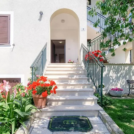 Maena Apartmán
