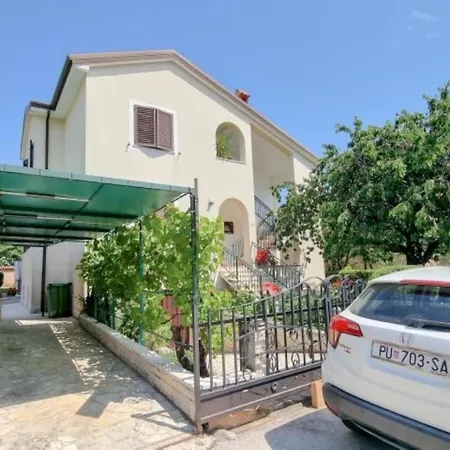 Maena Novigrad (Istria)