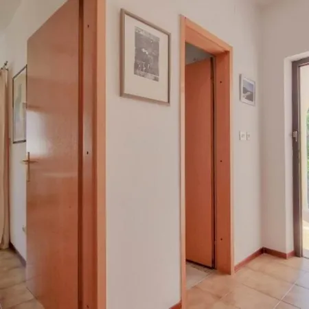 Maena Apartment