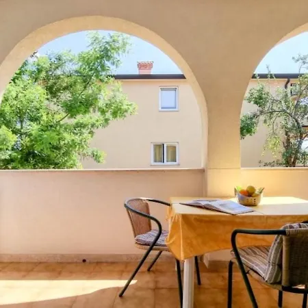 Apartment Maena *