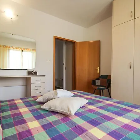 Maena Apartment